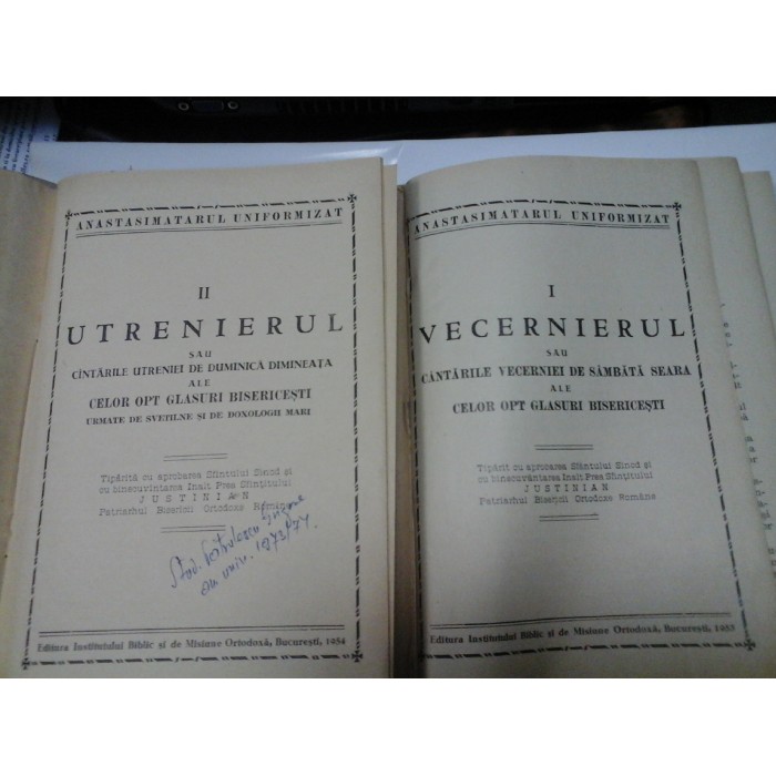 VECERNIERUL - UTRENIERUL - 2 volume VECERNIERUL - UTRENIERUL - 2 volume